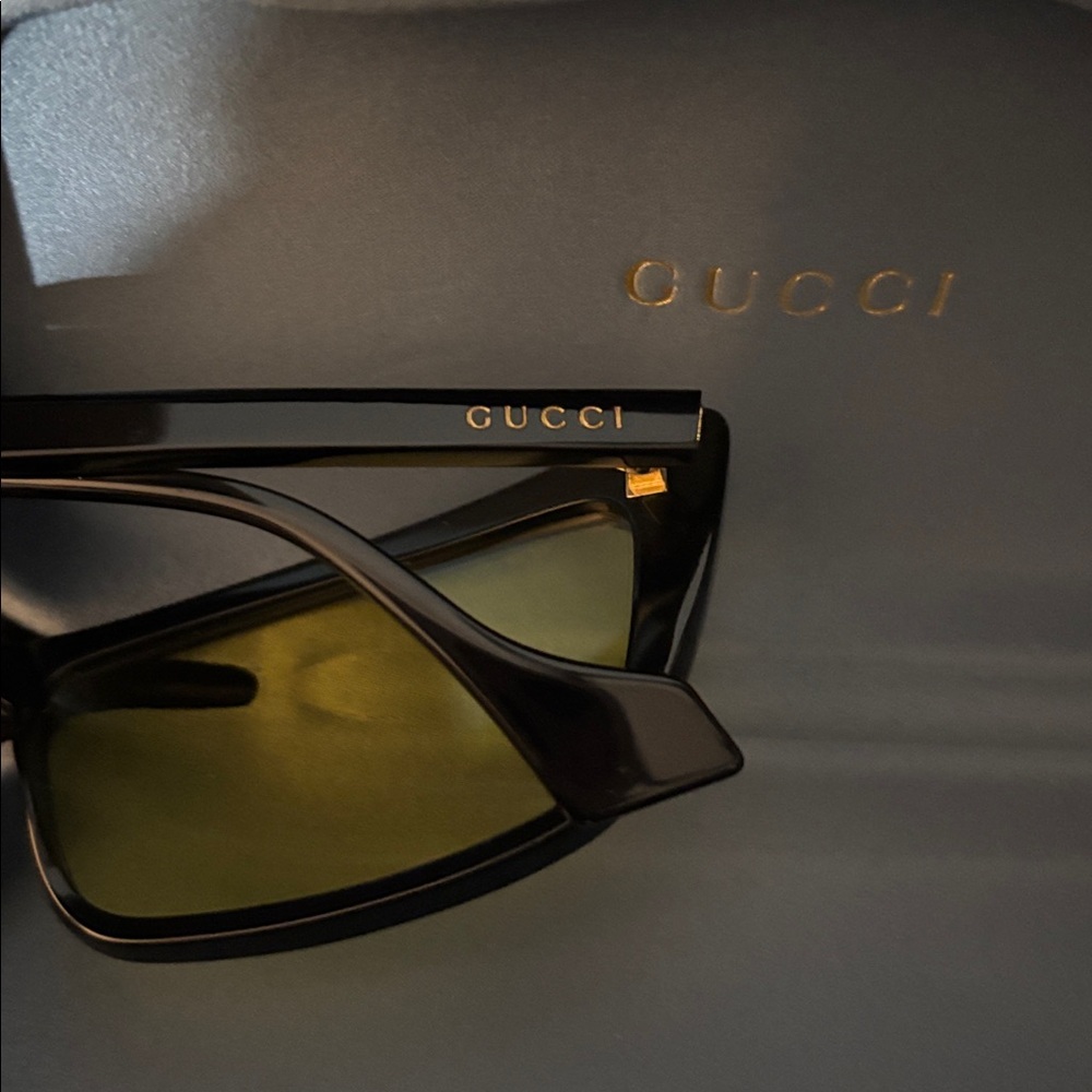 Gucci Black Cateye Sunglasses - Picture 3 of 5